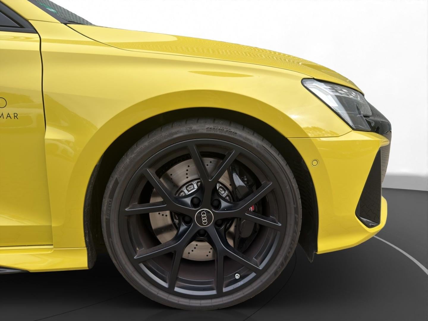 Bild über Audi RS 3 Limousine TFSI quattro 294 kW S tronic - für weitere Informationen kontaktieren Sie den Audi Partner