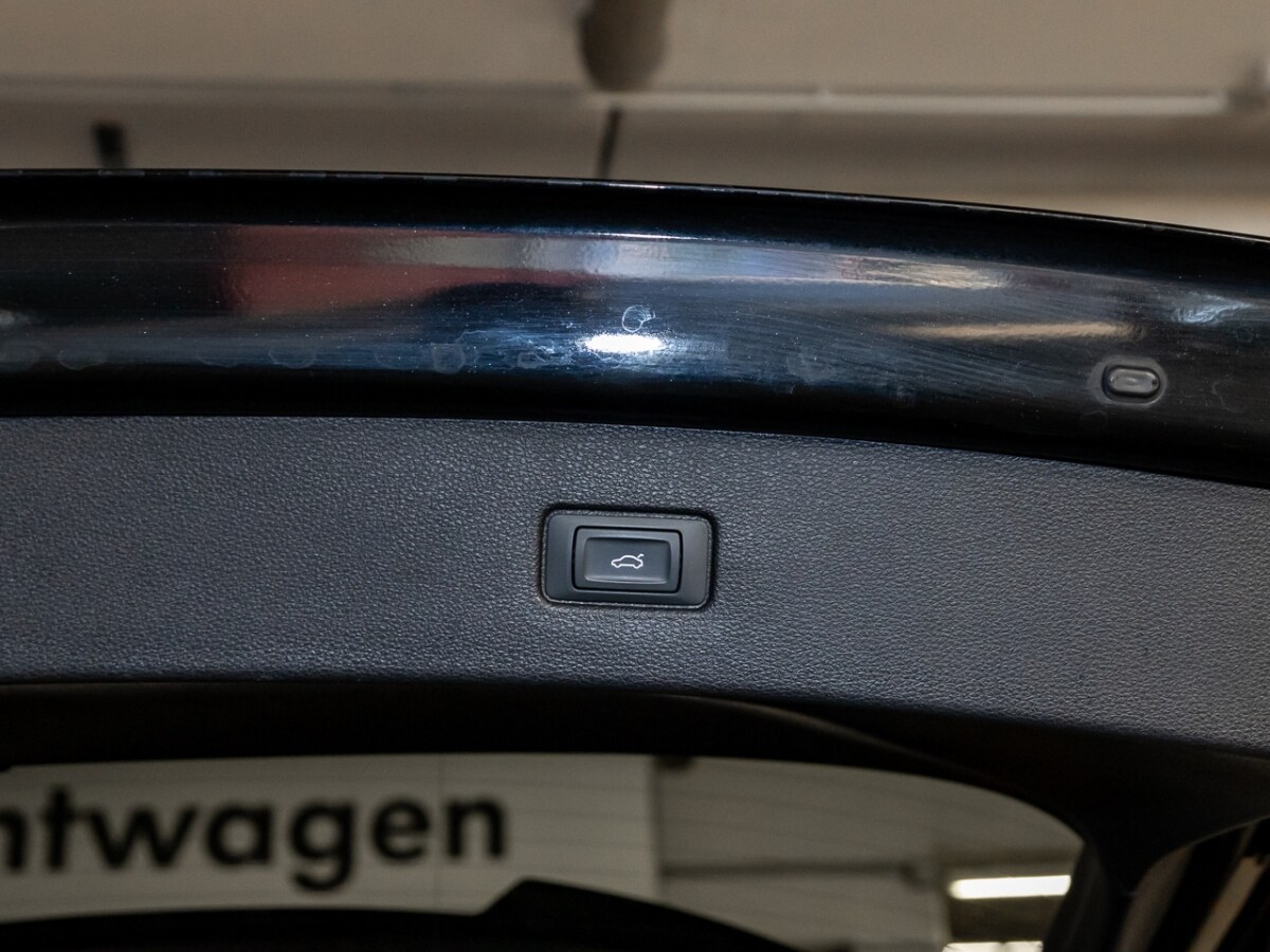 Image about Audi SQ7 TFSI quattro tiptronic