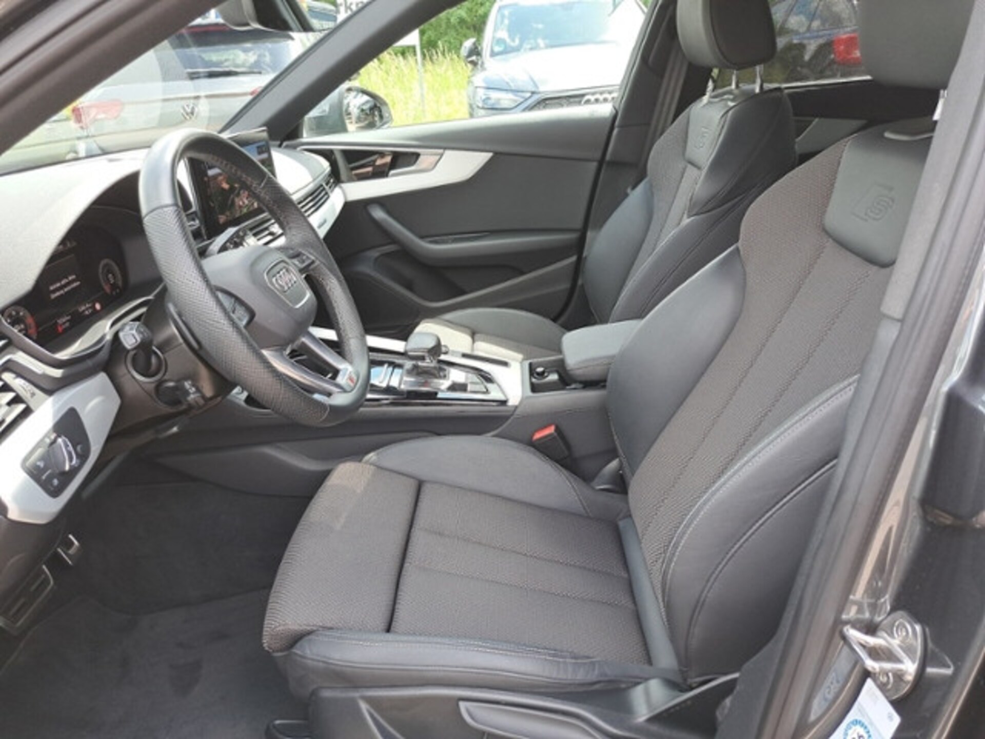 Audi A4 Avant S line