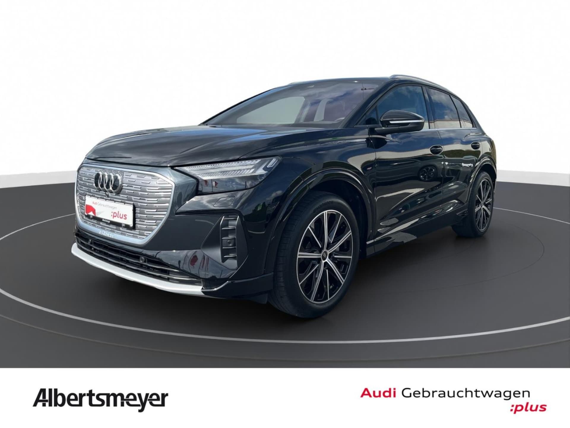 Audi Q4 e-tron — Audi Q4 e-tron 55 quattro 250 kW Q4 e-tron 55 QUATTRO +PANO+AHK+MATRIX