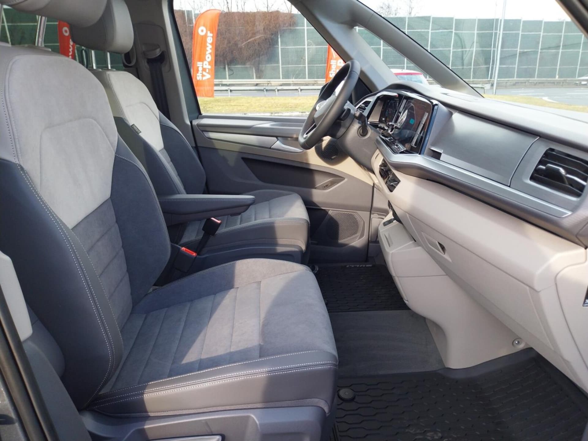 Volkswagen Multivan długi rozstaw osi Life