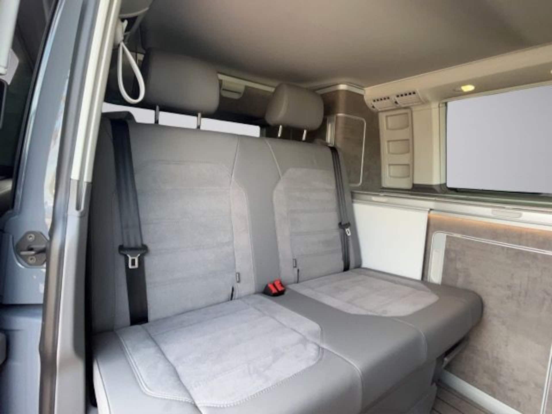 Volkswagen T6.1 California Ocean