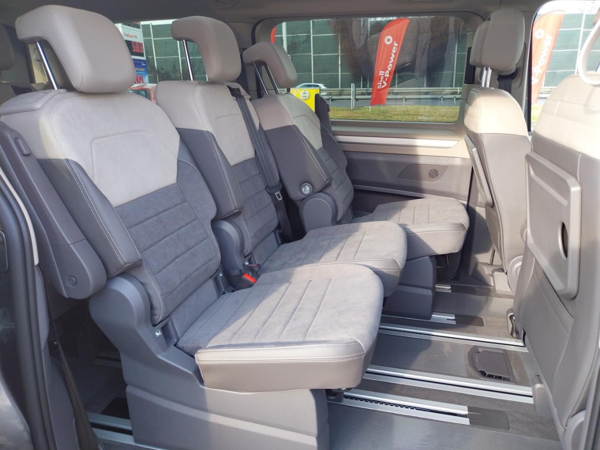 Volkswagen Multivan długi rozstaw osi Life