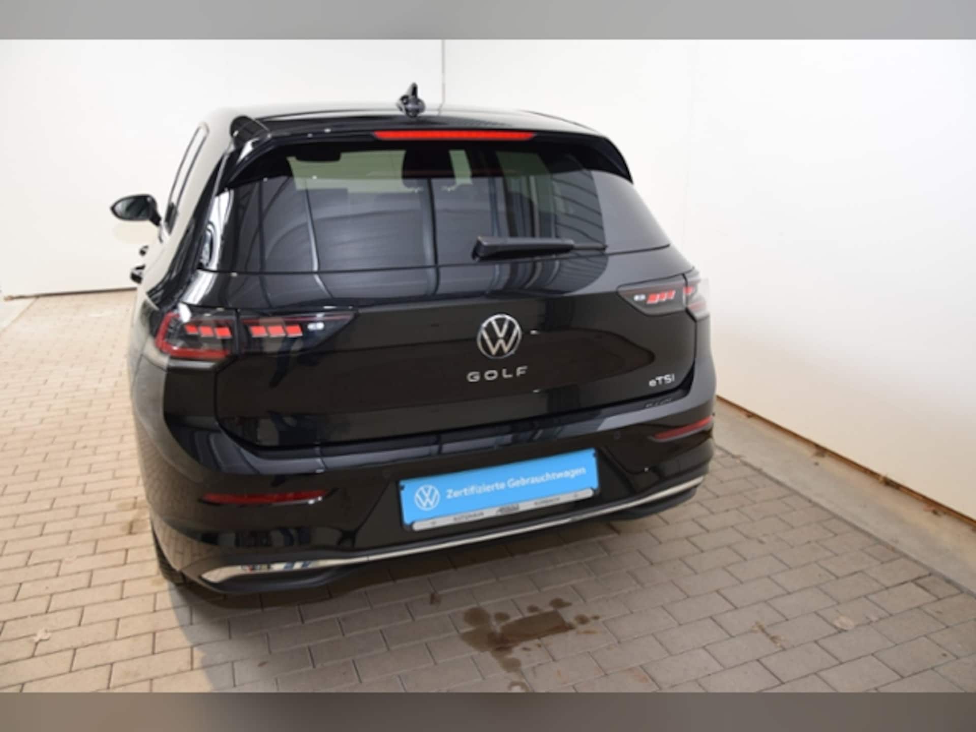 Volkswagen Golf Style