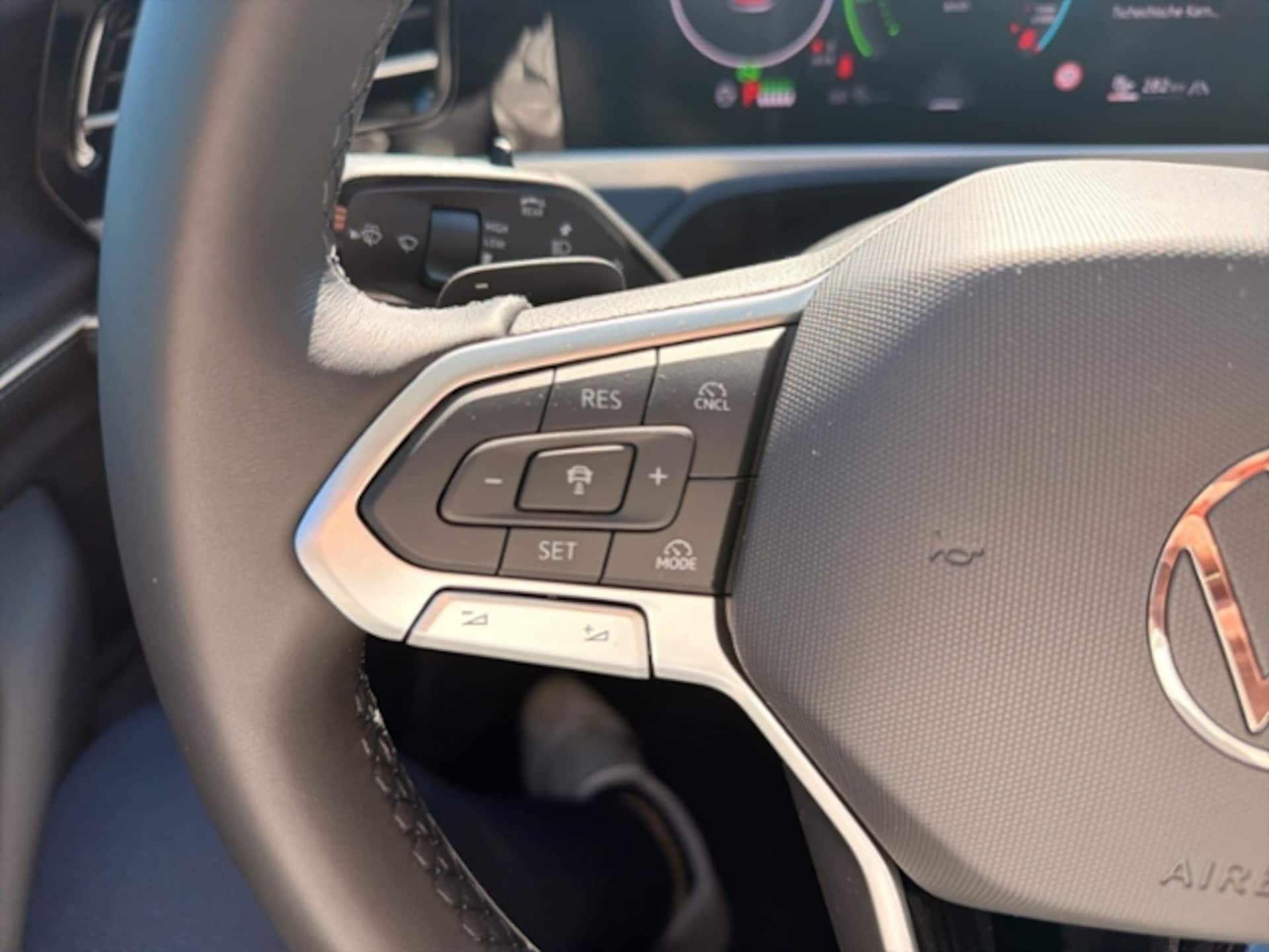 Volkswagen Passat Elegance