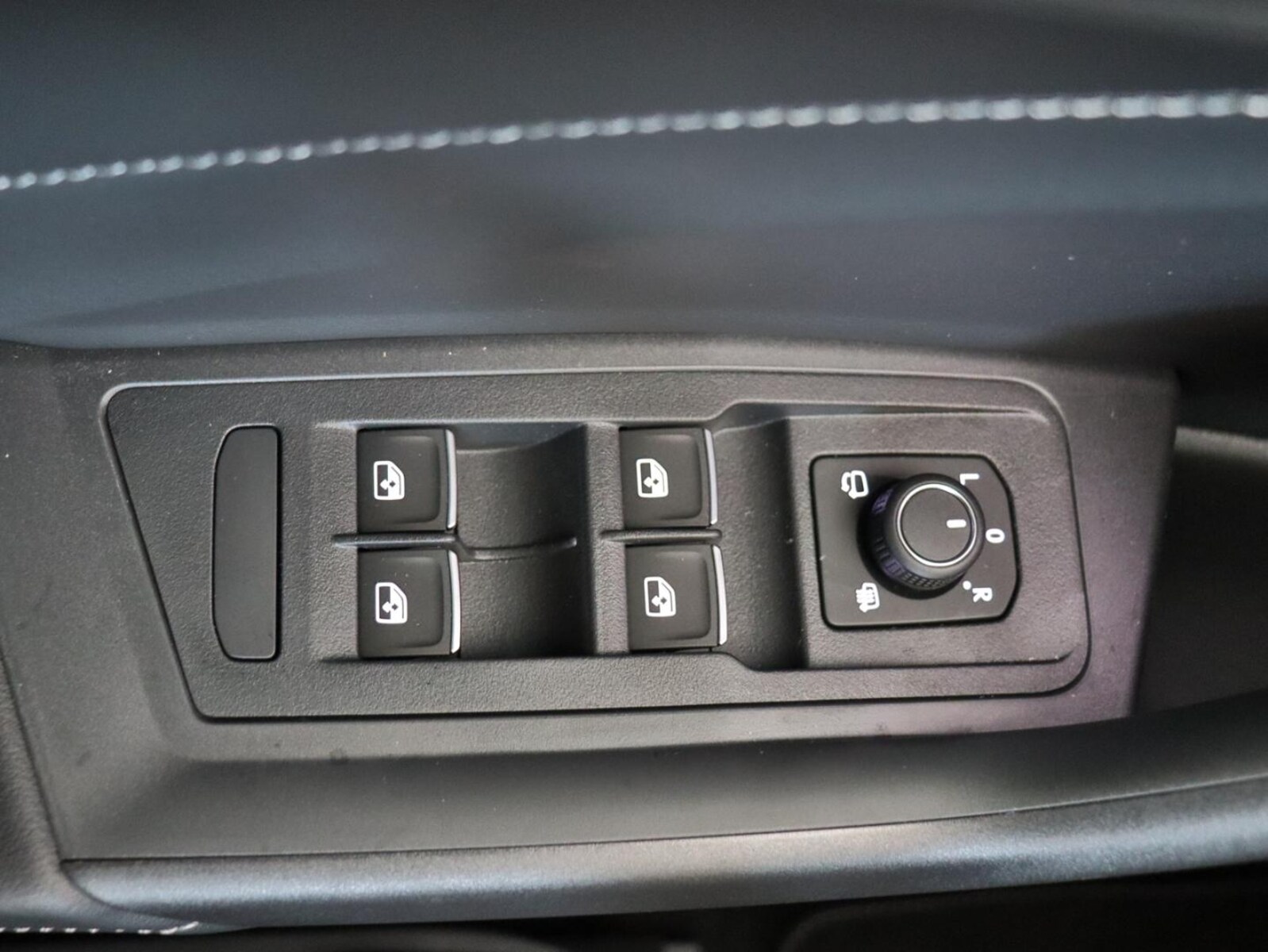 Volkswagen T-Roc Cabriolet – Bild 12