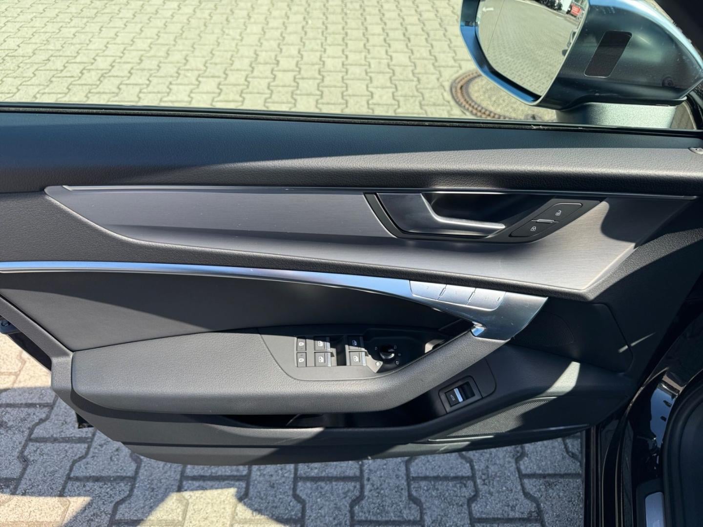 Bild über Audi S6 Limousine TDI quattro tiptronic - für weitere Informationen kontaktieren Sie den Audi Partner