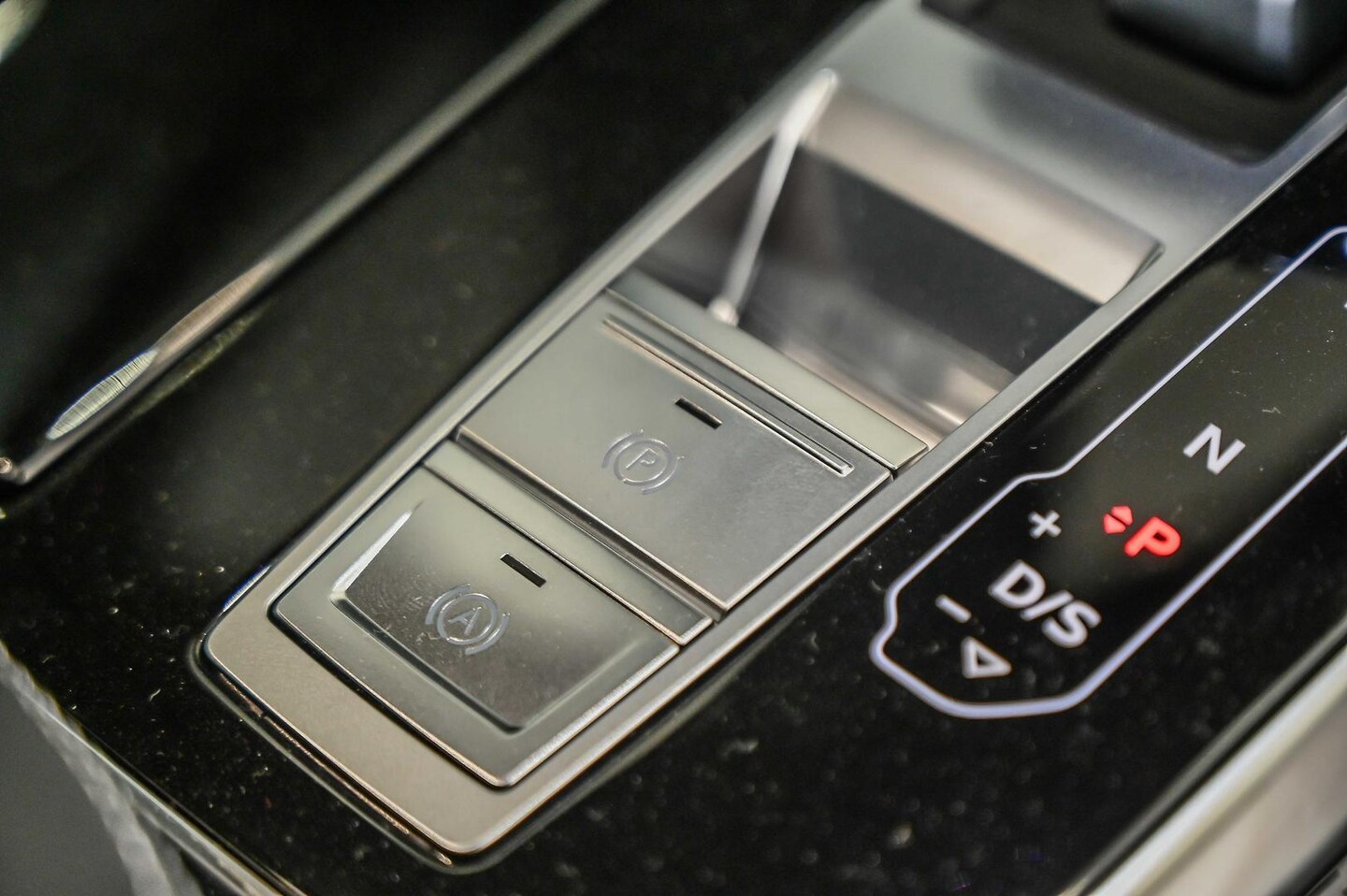 Image about Audi SQ7 TFSI quattro tiptronic