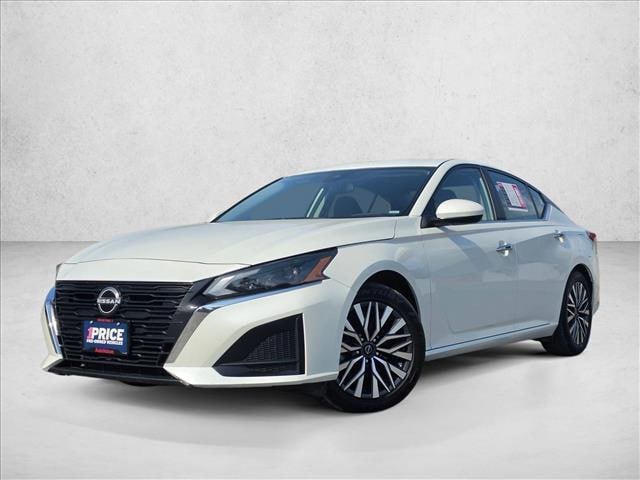 Photo of 2023 Nissan Altima