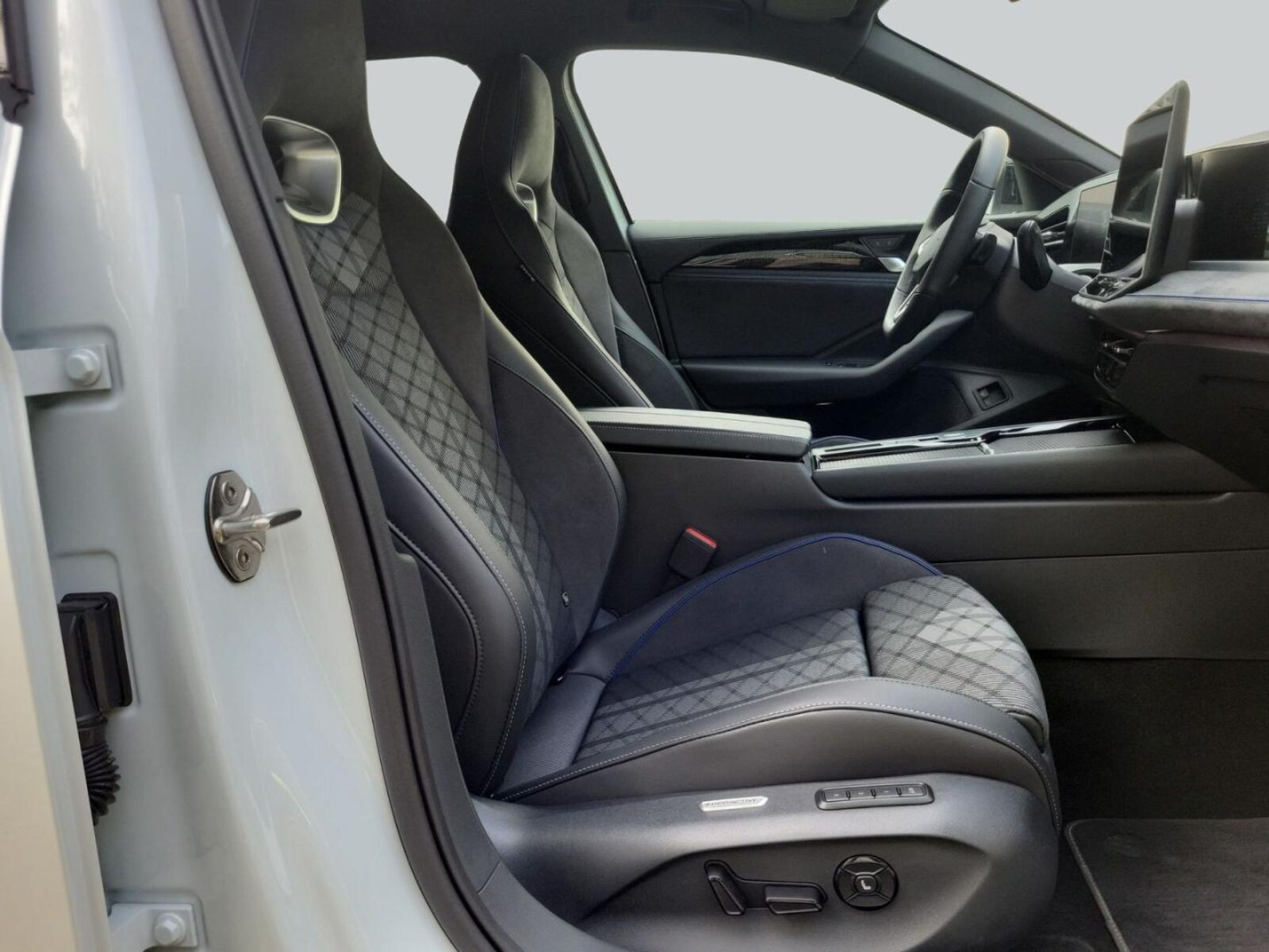 Volkswagen Passat – Bild 12