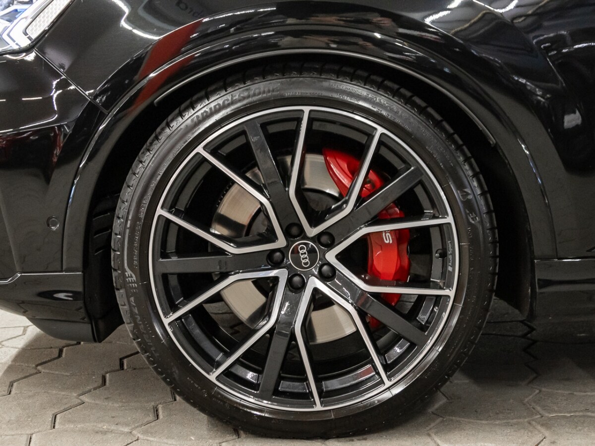 Image about Audi SQ7 TFSI quattro tiptronic