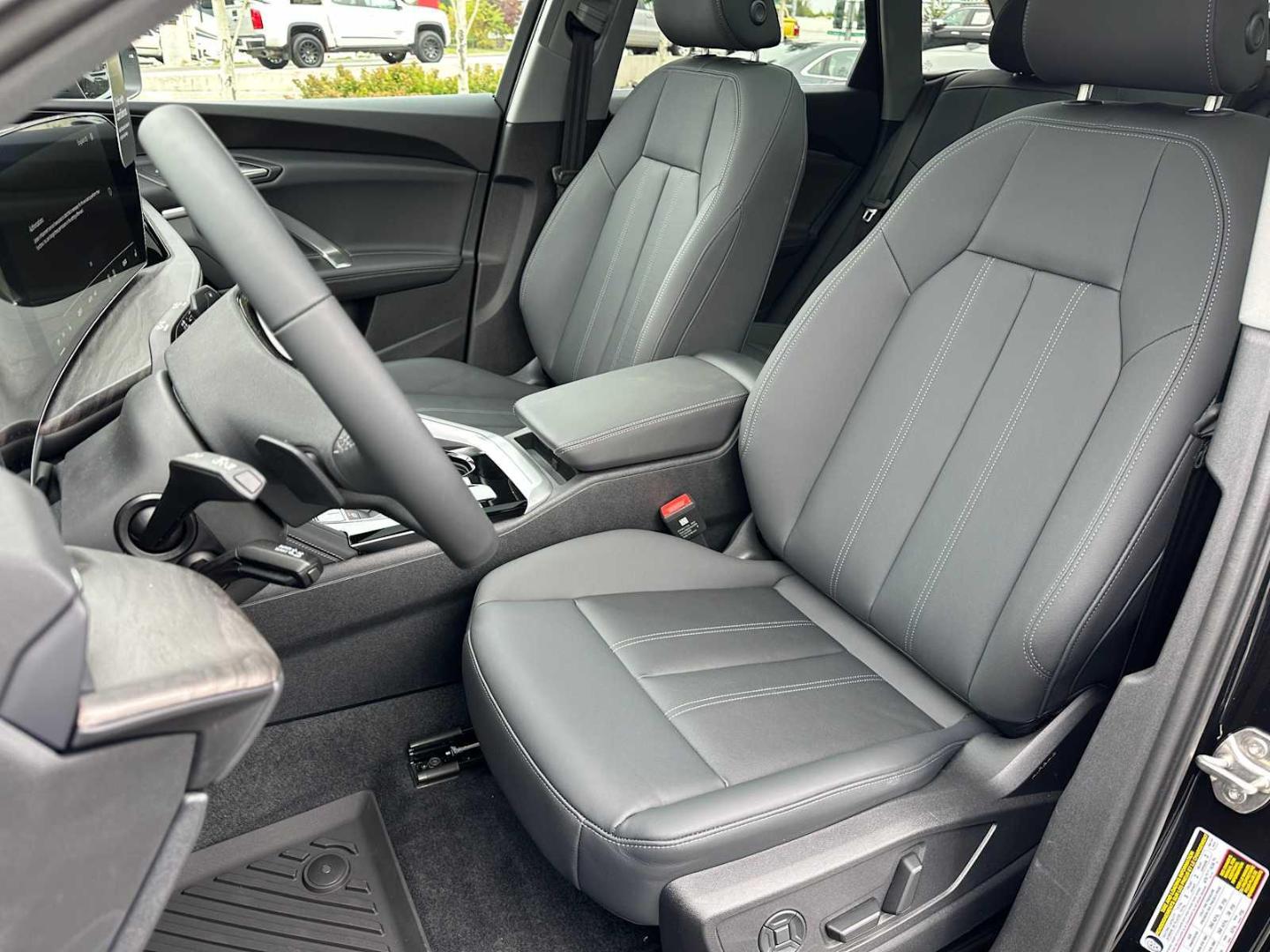 2025 Audi Q5 Premium - Photo 21