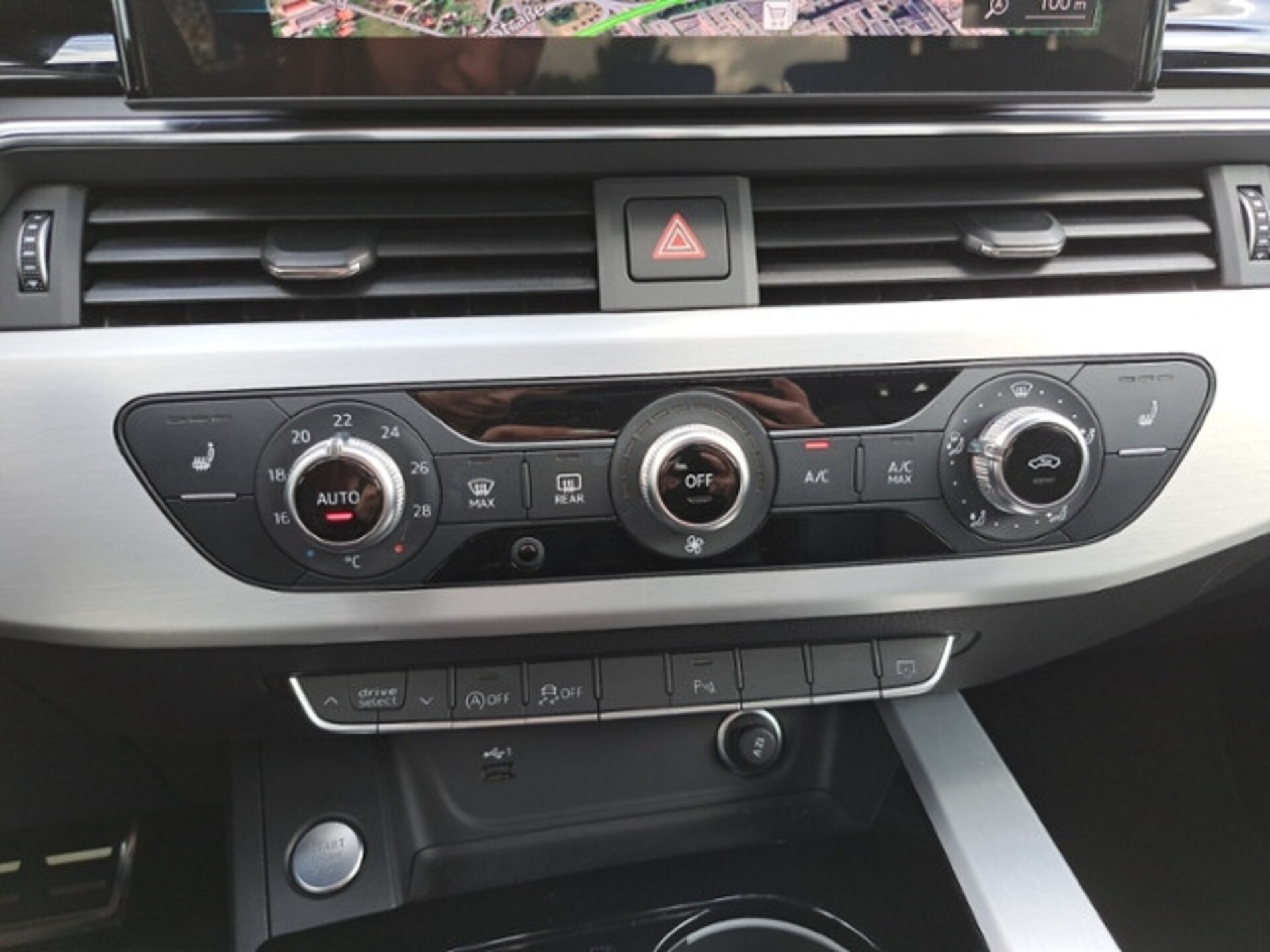 Audi A4 Avant S line