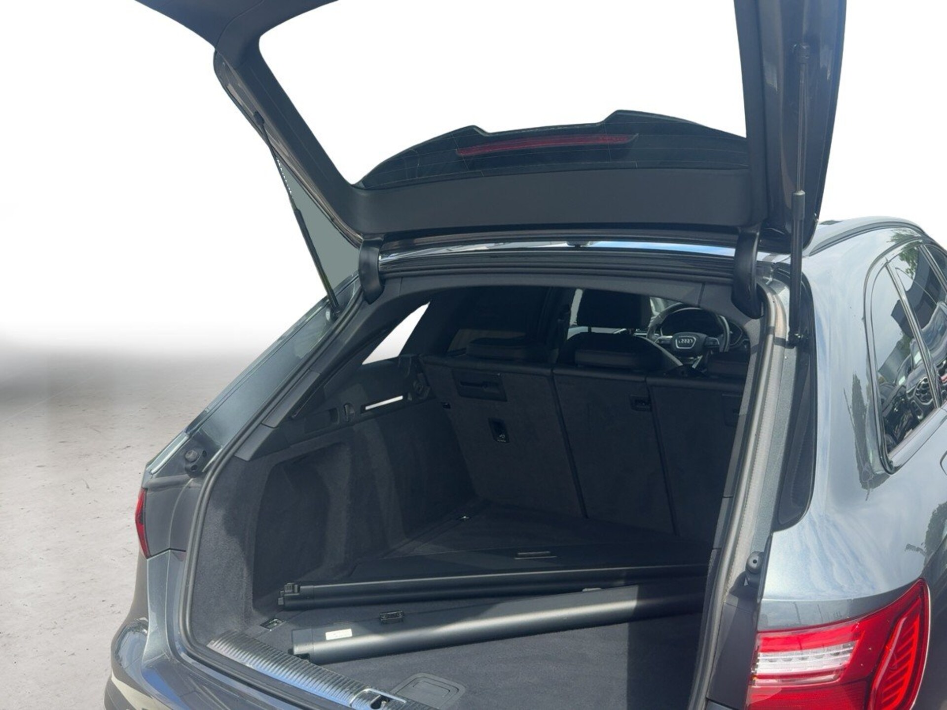 Audi A4 Avant S line