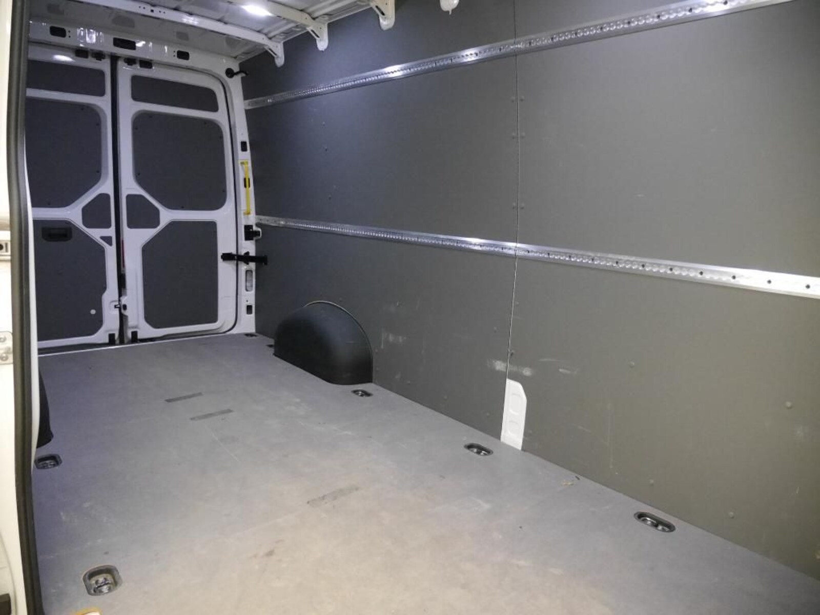 Volkswagen Crafter Kasten langer Radstand – Bild 5