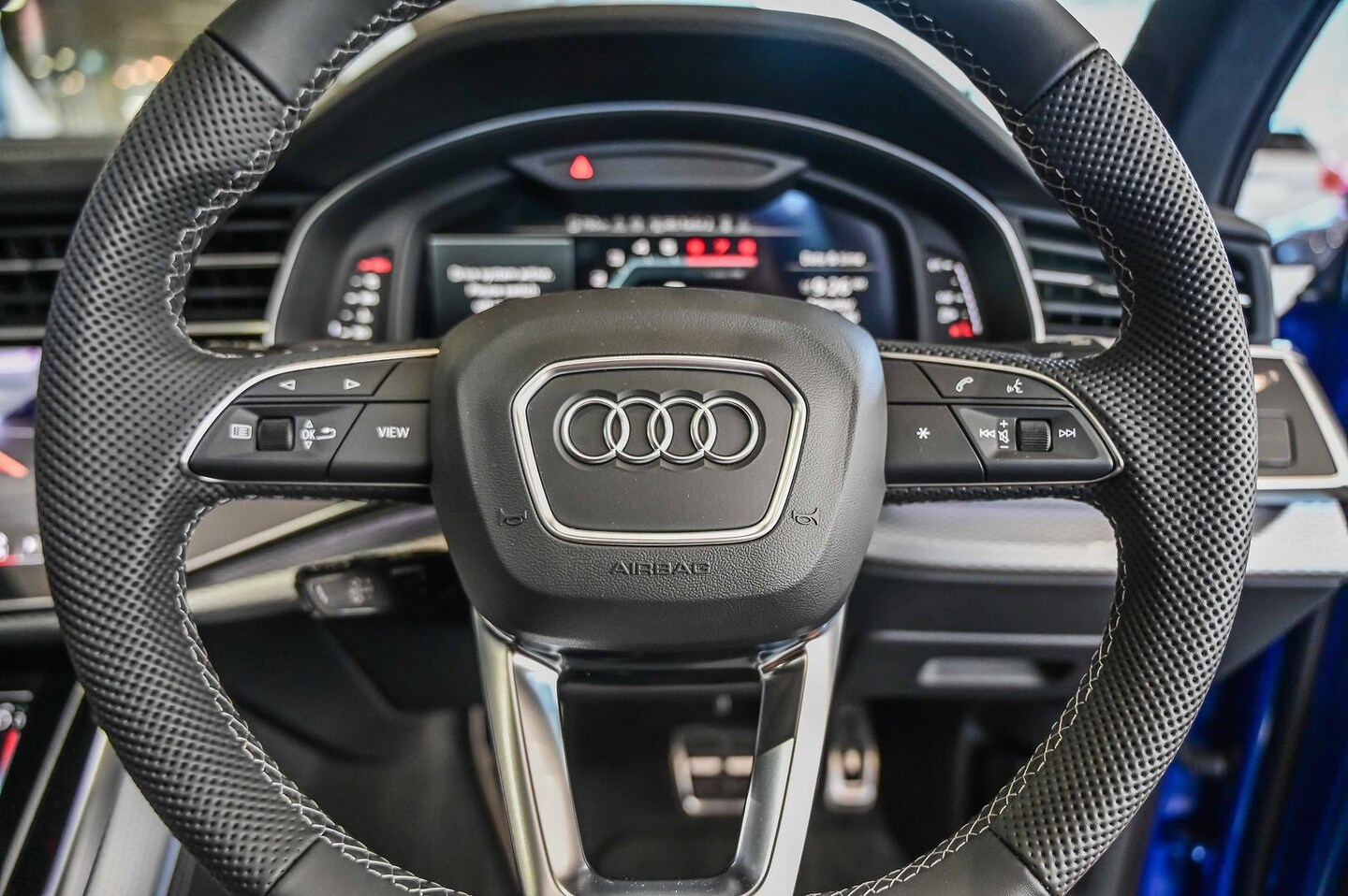 Image about Audi SQ7 TFSI quattro tiptronic