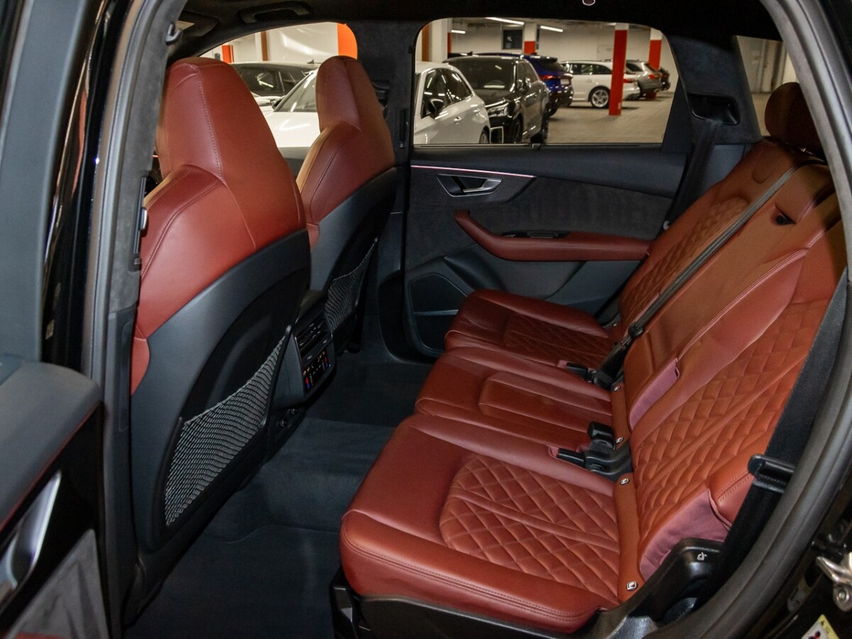 Image about Audi SQ7 TFSI quattro tiptronic