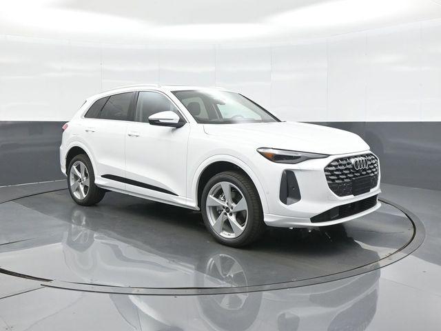 2026 Audi Q5 Premium Plus quattro's photo
