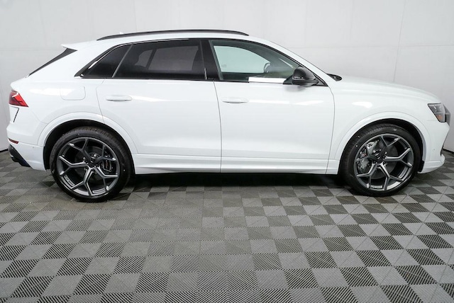 2026 Audi RS Q8 SUV performance
