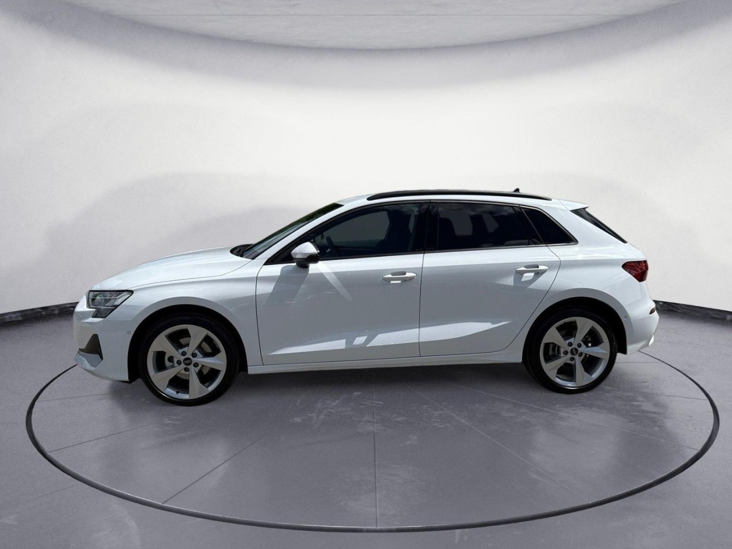 Bild über Audi A3 Sportback TFSI 110 kW S tronic - für weitere Informationen kontaktieren Sie den Audi Partner
