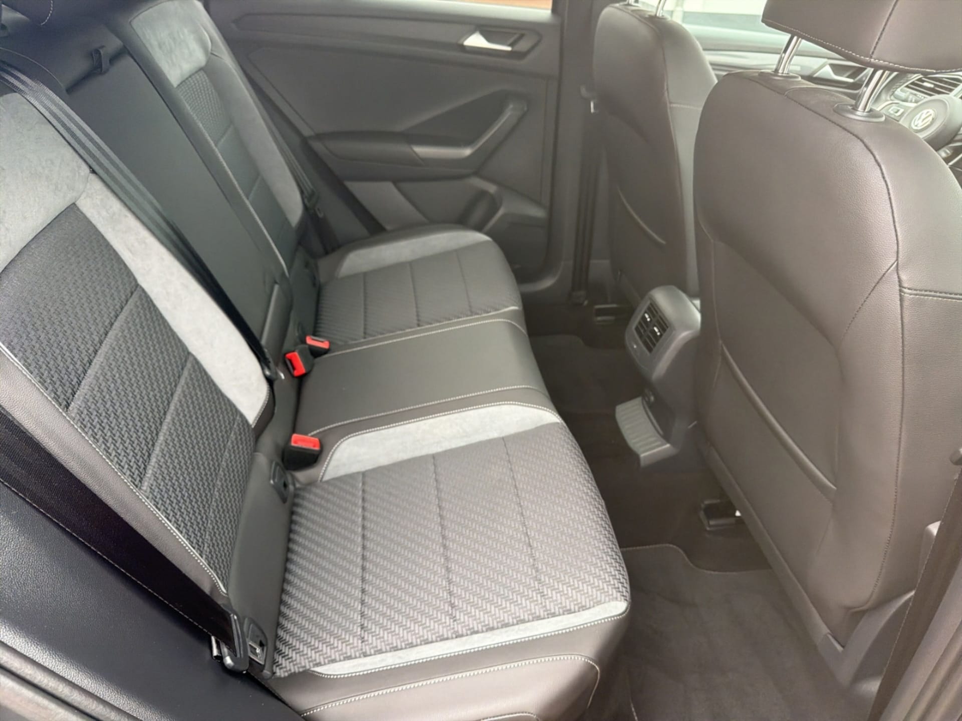 Volkswagen T-Roc Sport