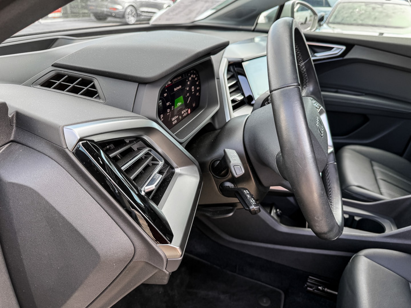 Bild über Audi Q4 Sportback e-tron 35 e-tron - für weitere Informationen kontaktieren Sie den Audi Partner