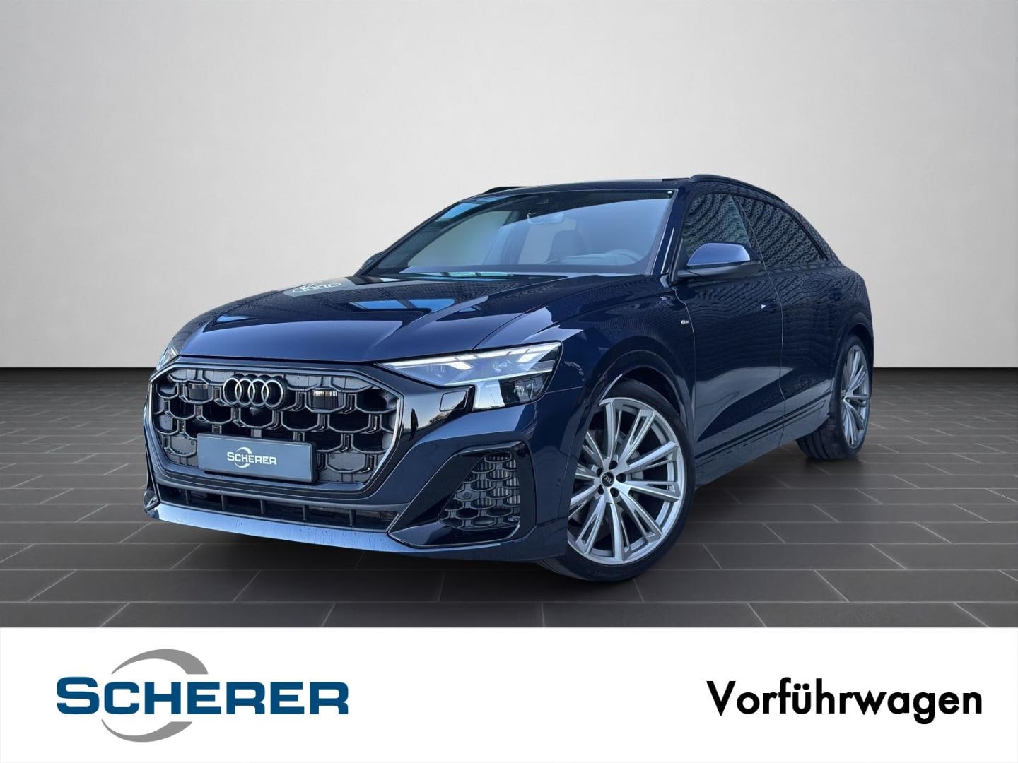 Bild über Audi Q8 SUV S line business TFSI quattro 250 kW tiptronic - für weitere Informationen kontaktieren Sie den Audi Partner