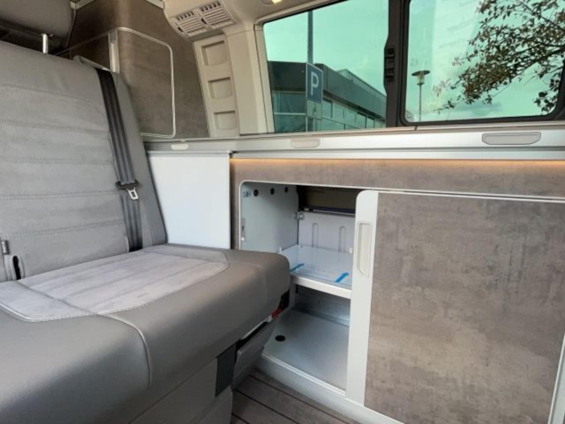 Volkswagen T6.1 California Ocean