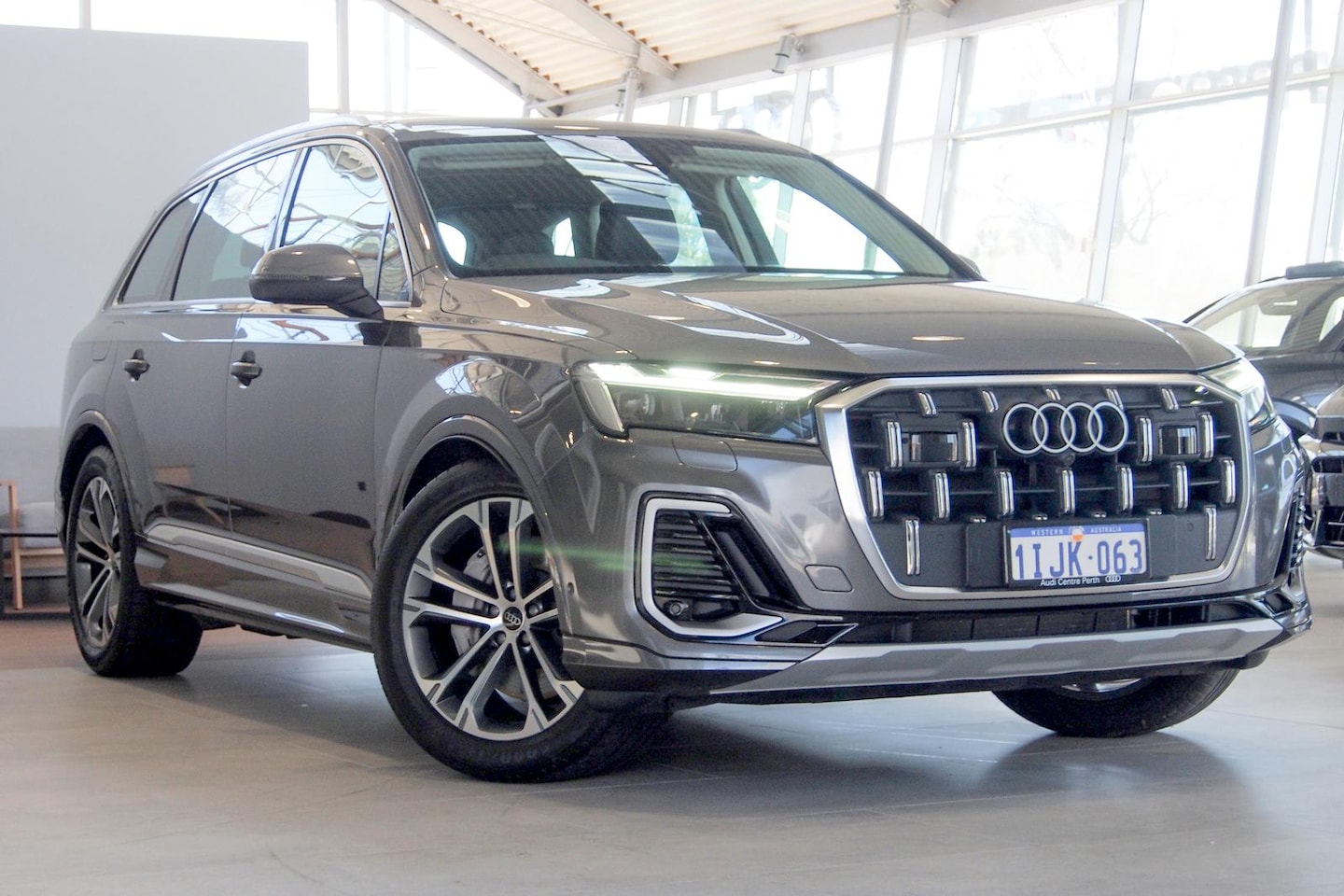 Image about Audi Q7 45 TDI quattro tiptronic