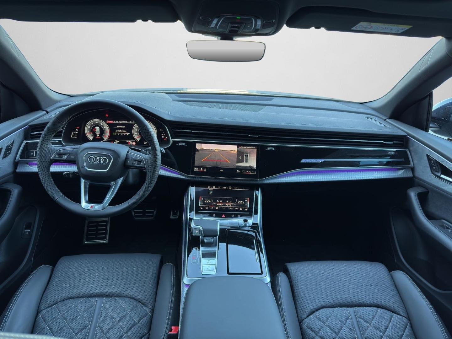 Bild über Audi Q8 SUV S line business TFSI quattro 250 kW tiptronic - für weitere Informationen kontaktieren Sie den Audi Partner