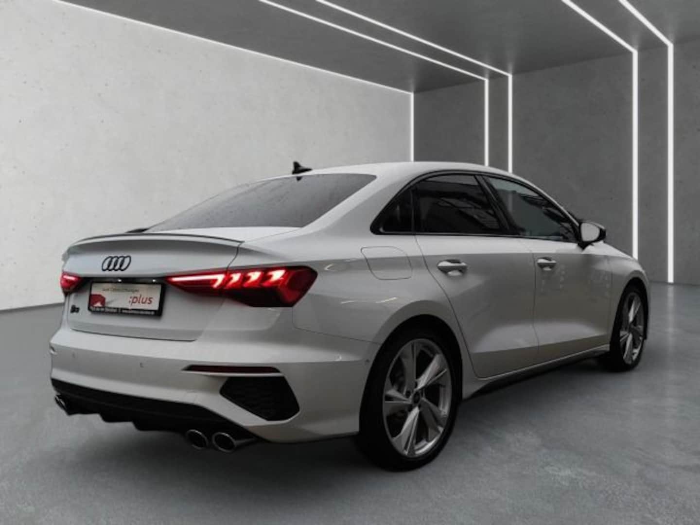 Bild über Audi S3 Limousine TFSI quattro S tronic - für weitere Informationen kontaktieren Sie den Audi Partner