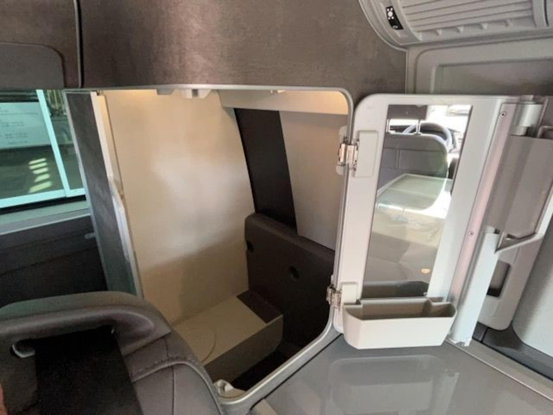 Volkswagen T6.1 California Ocean
