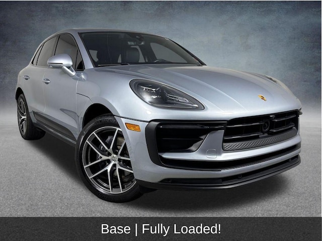 Photo of 2023 Porsche Macan 