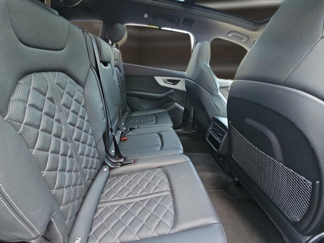Image about Audi SQ7 TFSI quattro tiptronic