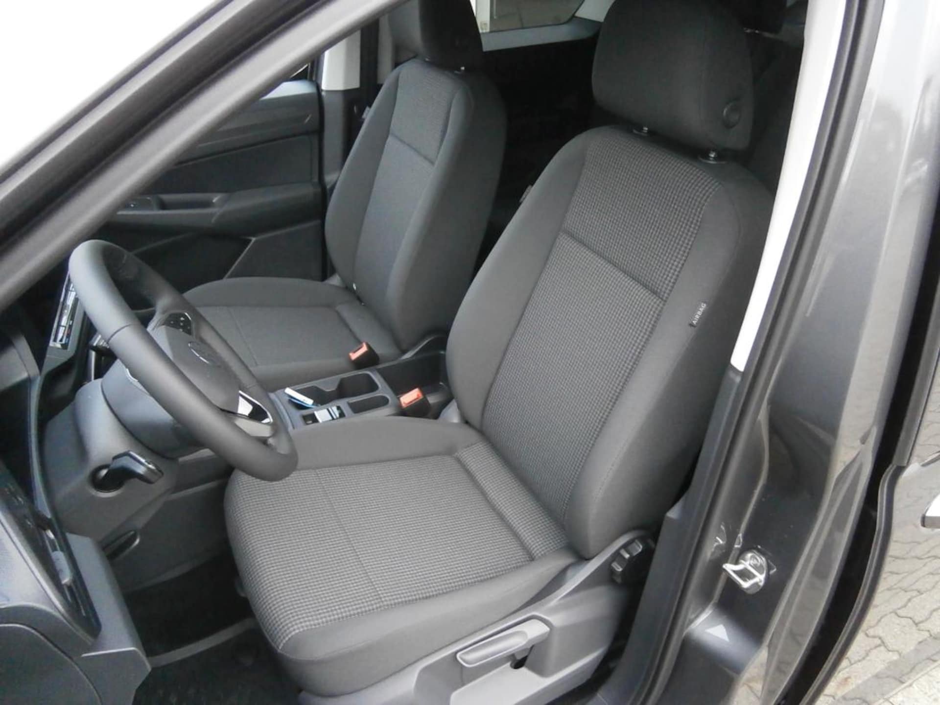 Volkswagen Caddy Basis-Modell