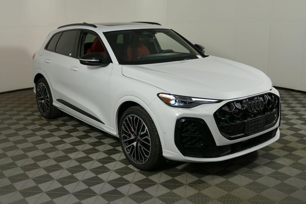 2026 Audi SQ5 Premium Plus quattro's photo