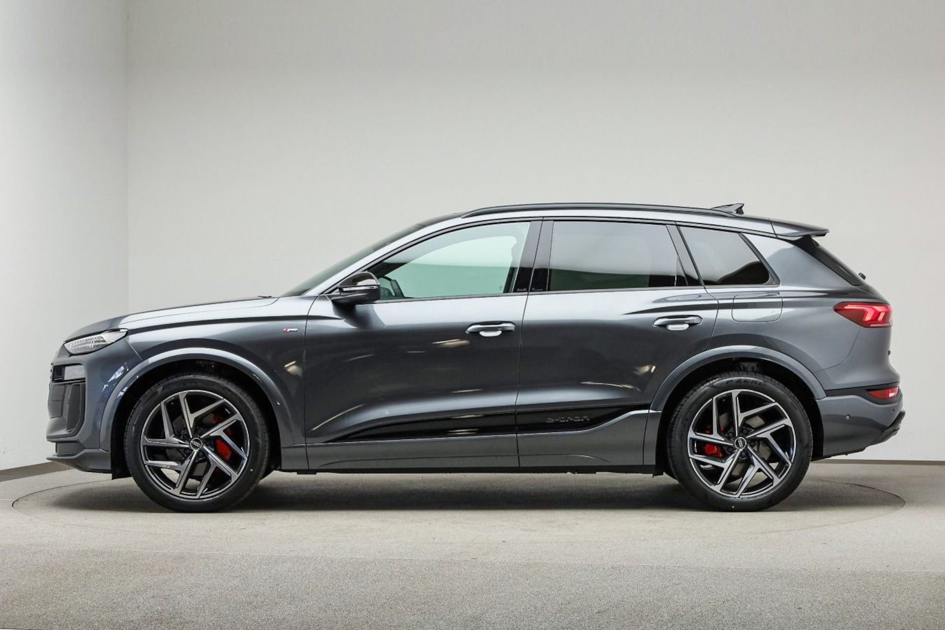 Audi Q6 SUV e-tron