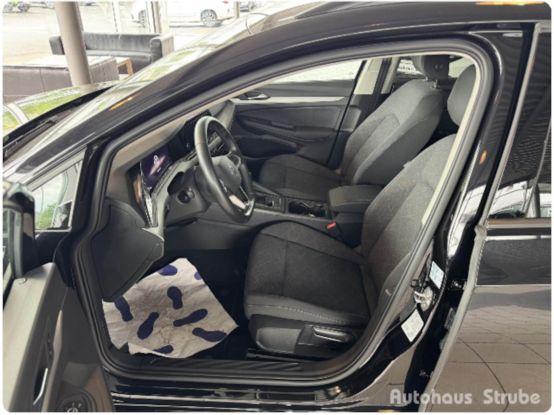 Volkswagen Golf Variant Life