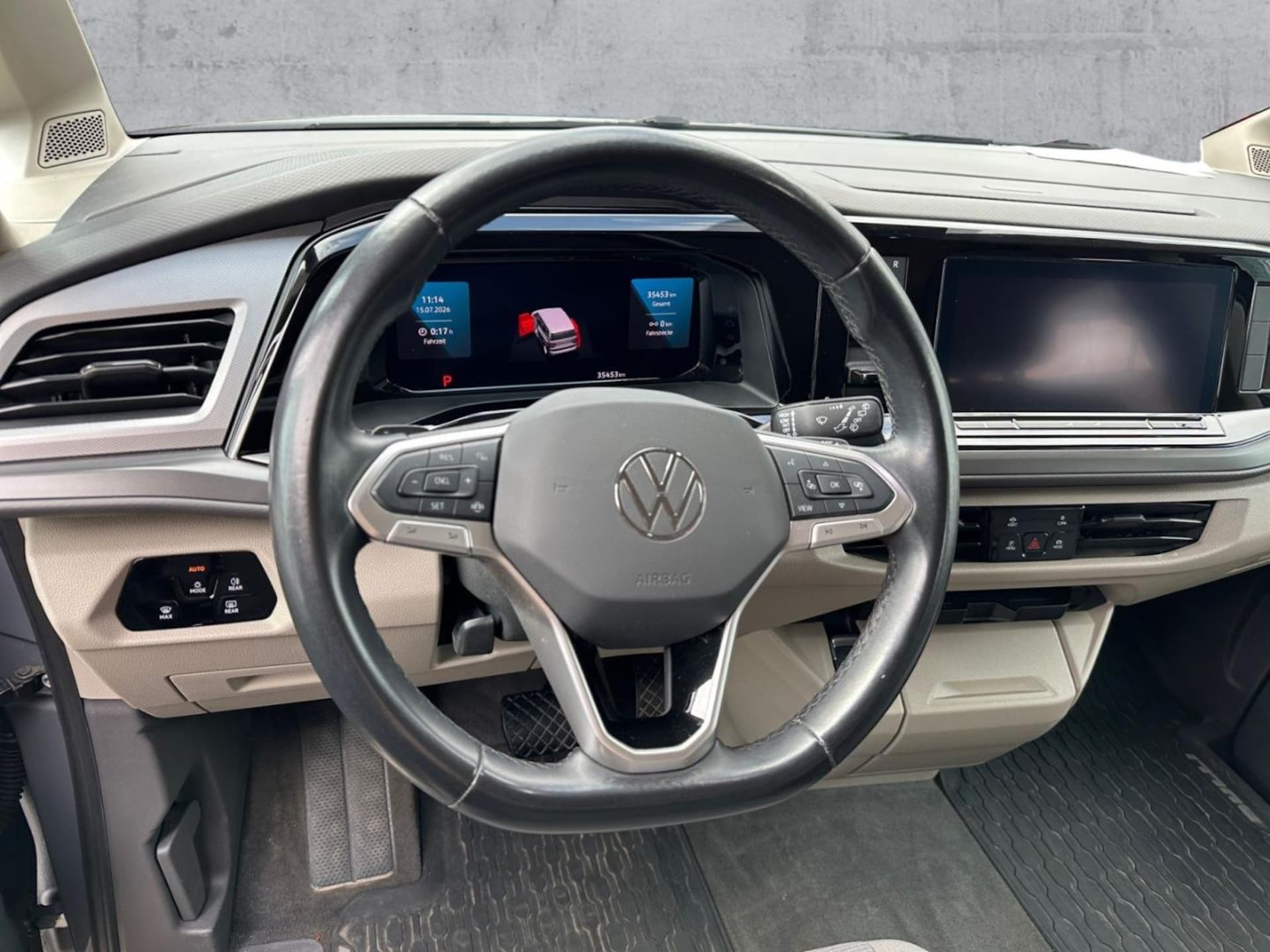 Volkswagen Multivan Basis-Modell
