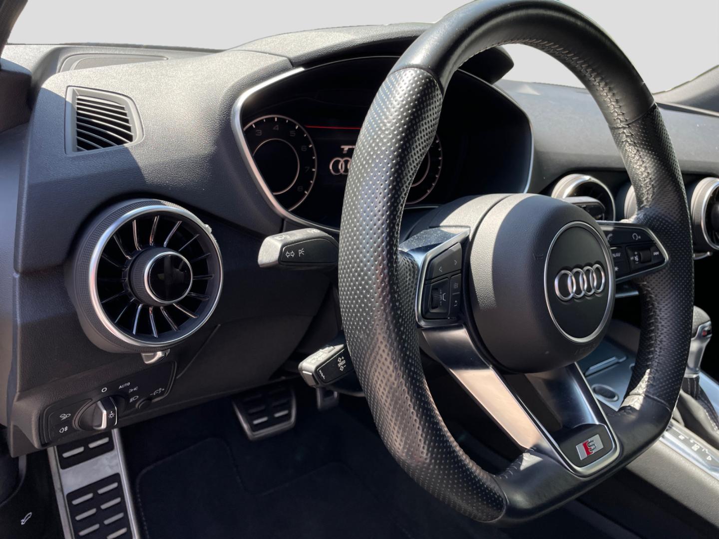 Image about Audi TT Coupé 45 TFSI S tronic