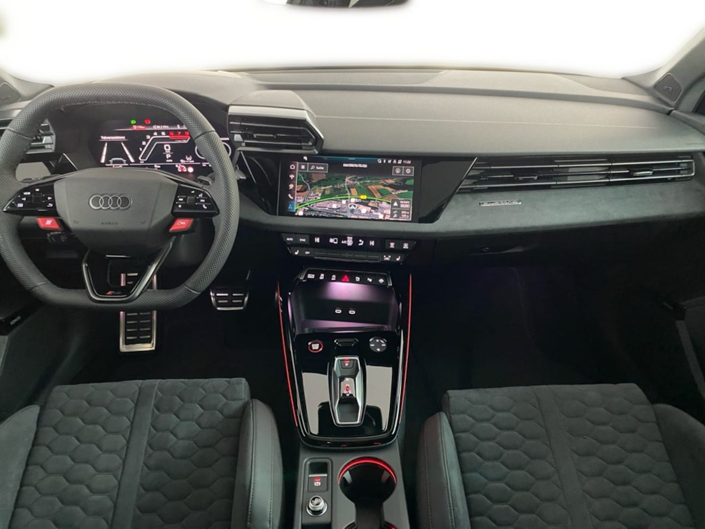 Bild über Audi RS 3 Sportback TFSI quattro 294 kW S tronic - für weitere Informationen kontaktieren Sie den Audi Partner