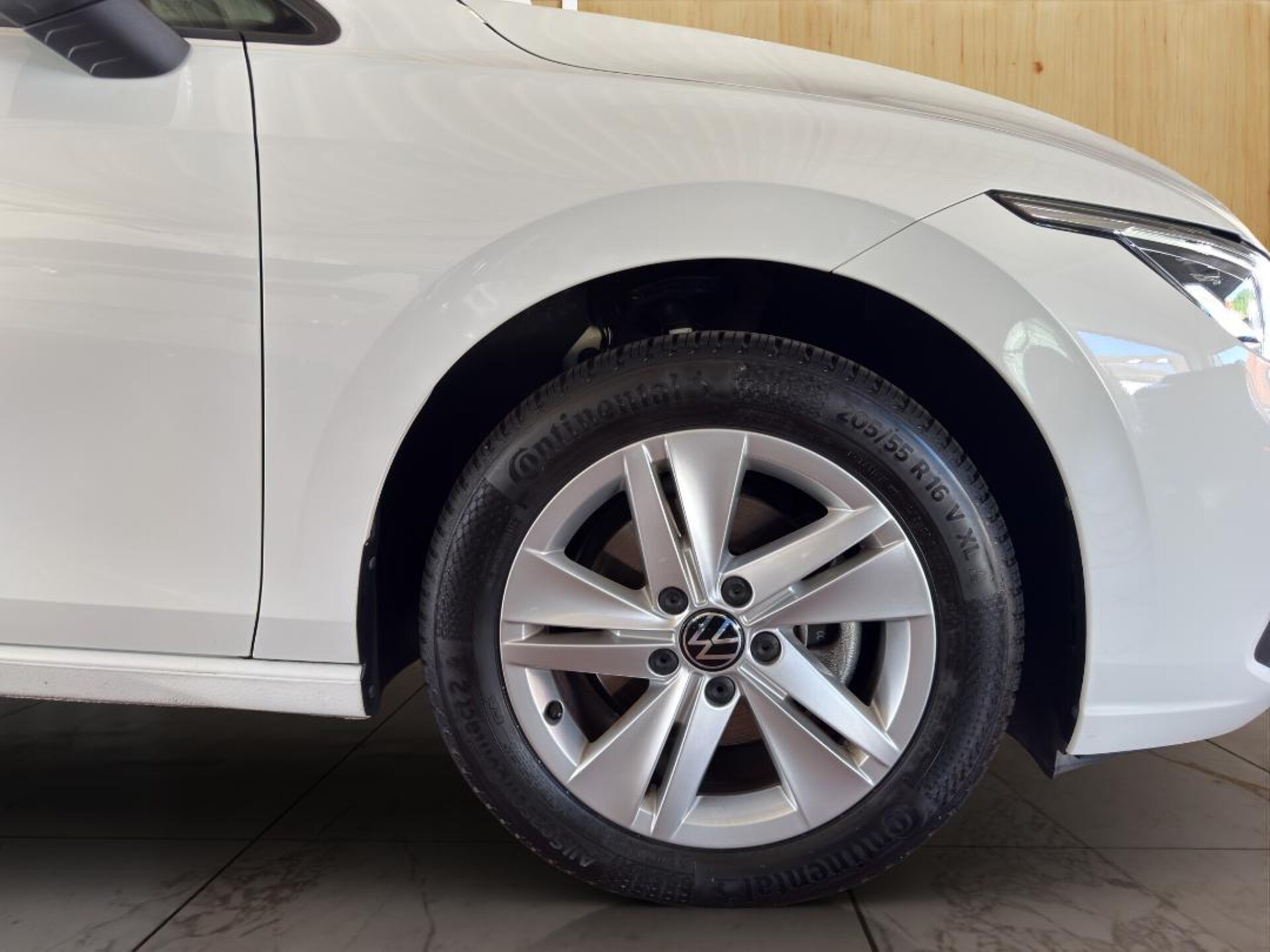 Volkswagen Golf Life