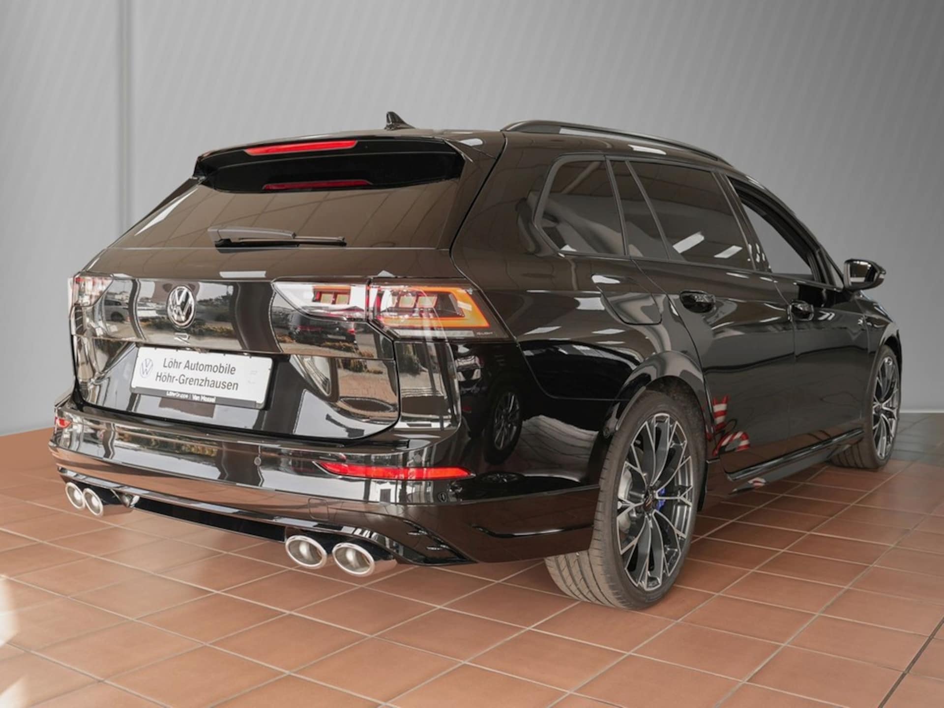 Volkswagen Golf Variant R