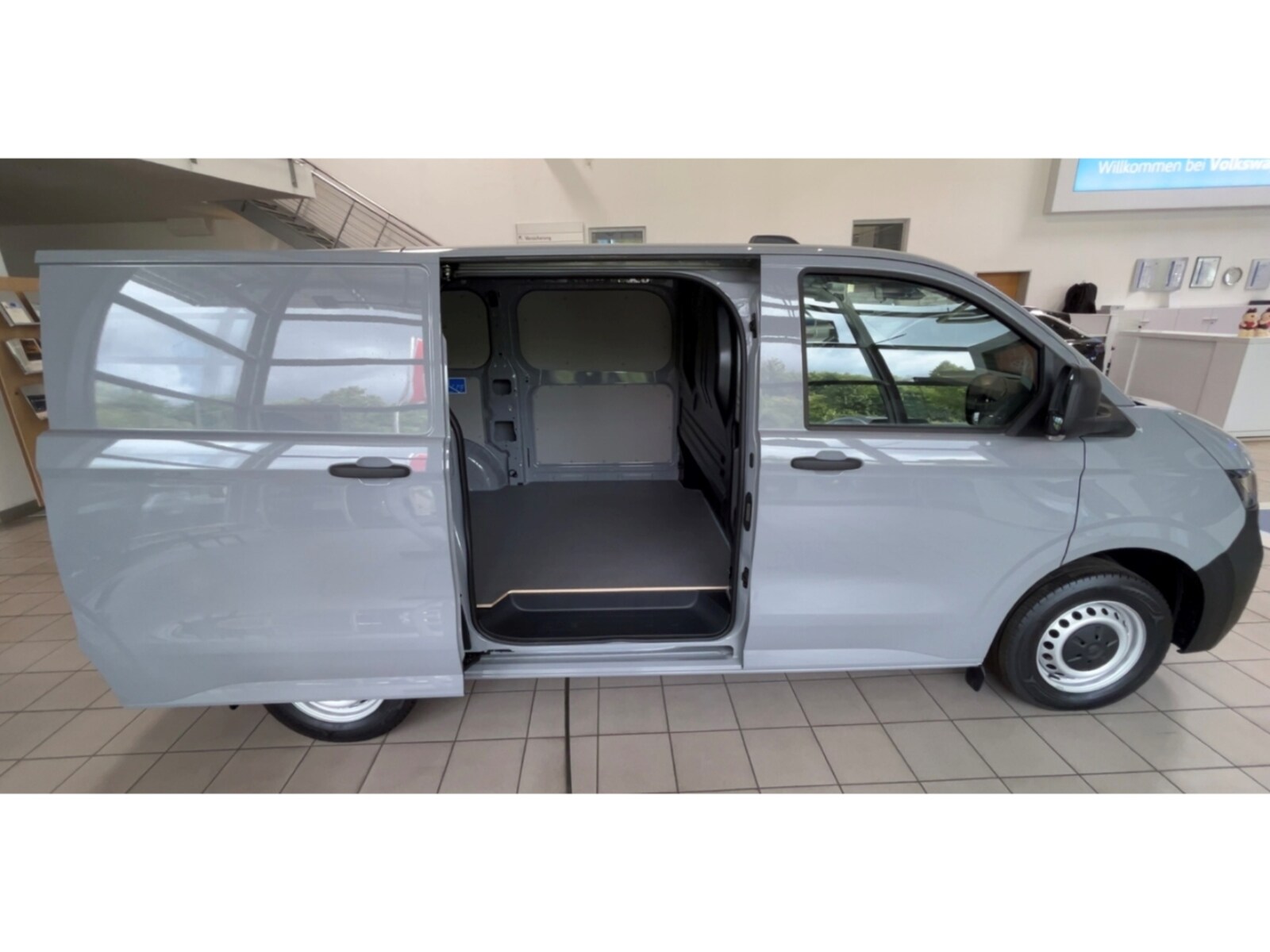 Volkswagen Transporter Kasten kurzer Radstand – Bild 5
