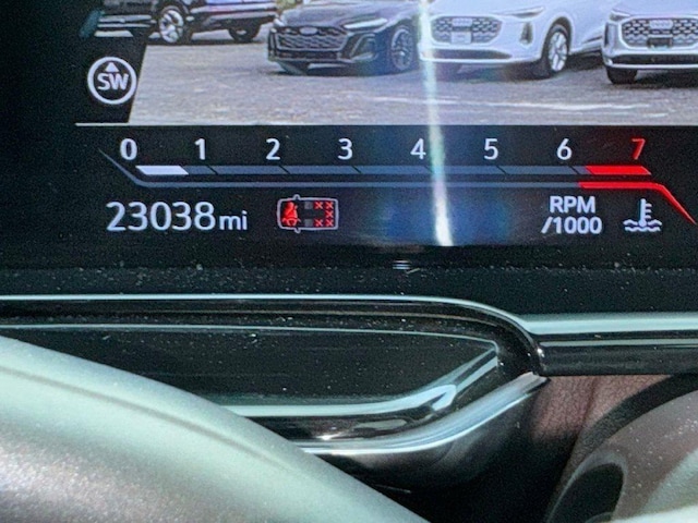 2024 Cadillac Escalade ESV V-Series - Photo 12