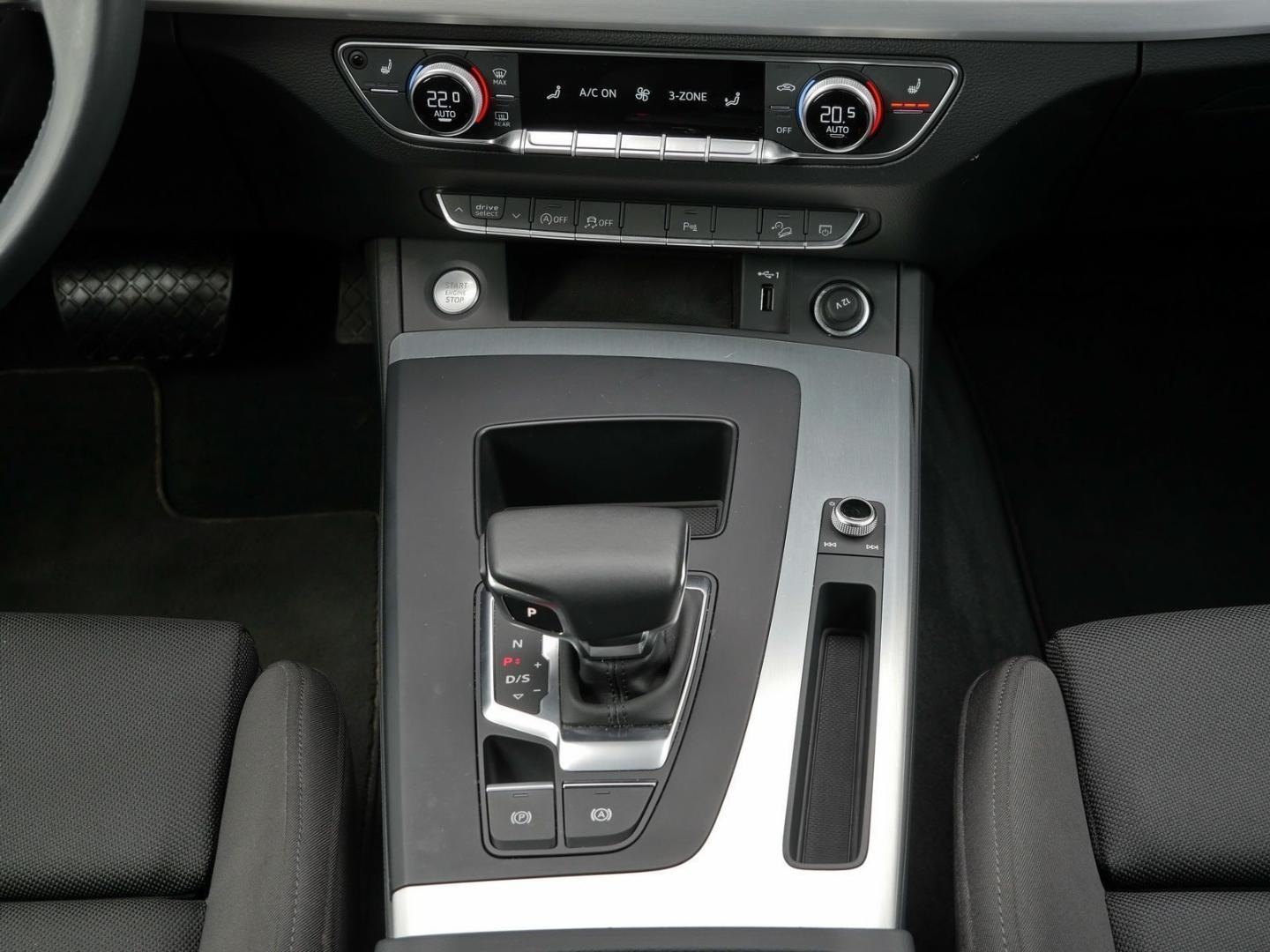 Bild über Audi Q5 40 TDI quattro 150 kW S tronic - für weitere Informationen kontaktieren Sie den Audi Partner