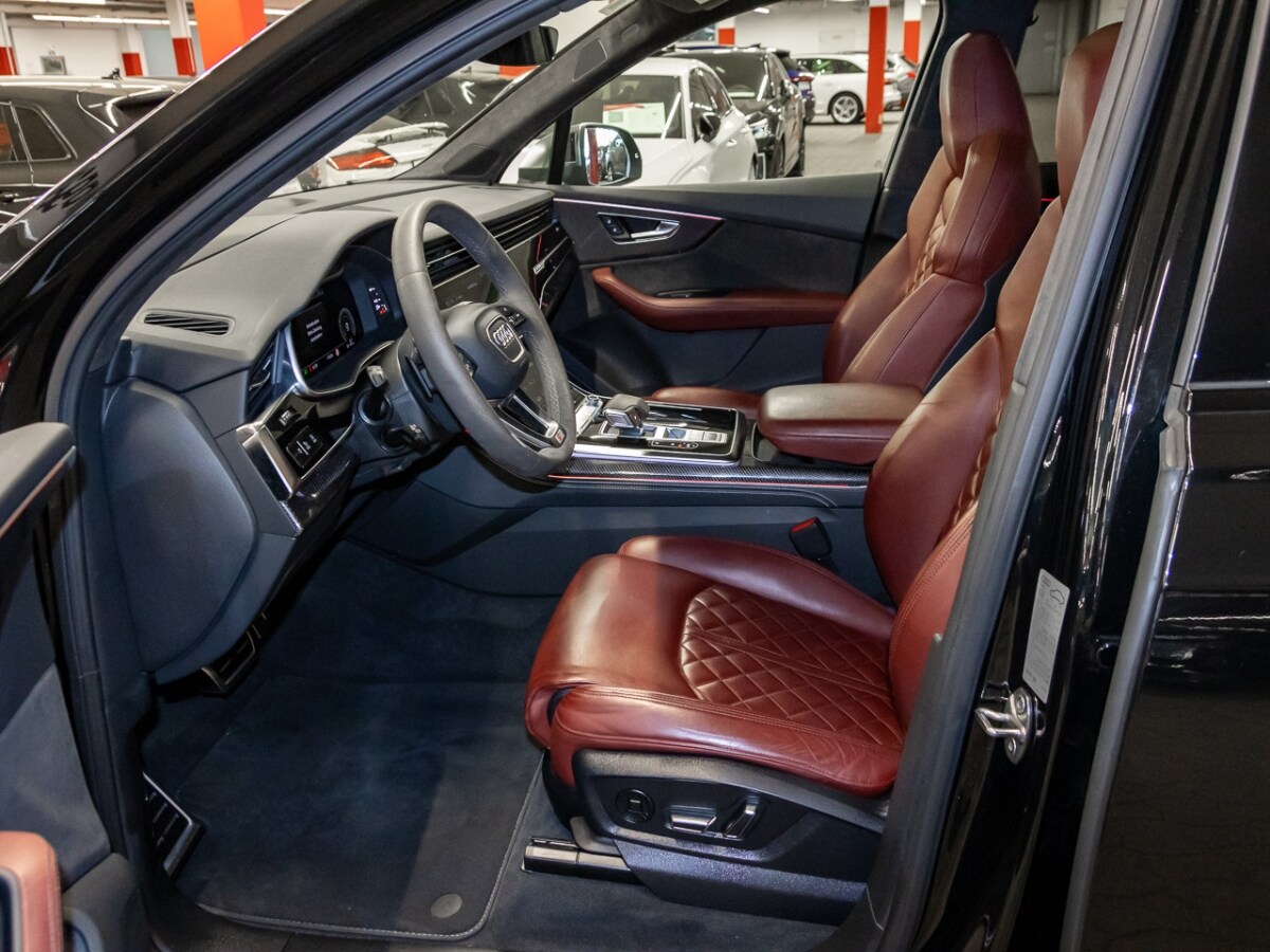 Image about Audi SQ7 TFSI quattro tiptronic