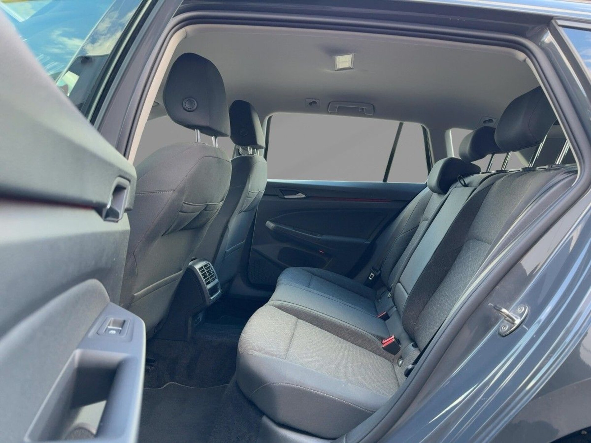 Volkswagen Golf Variant Life