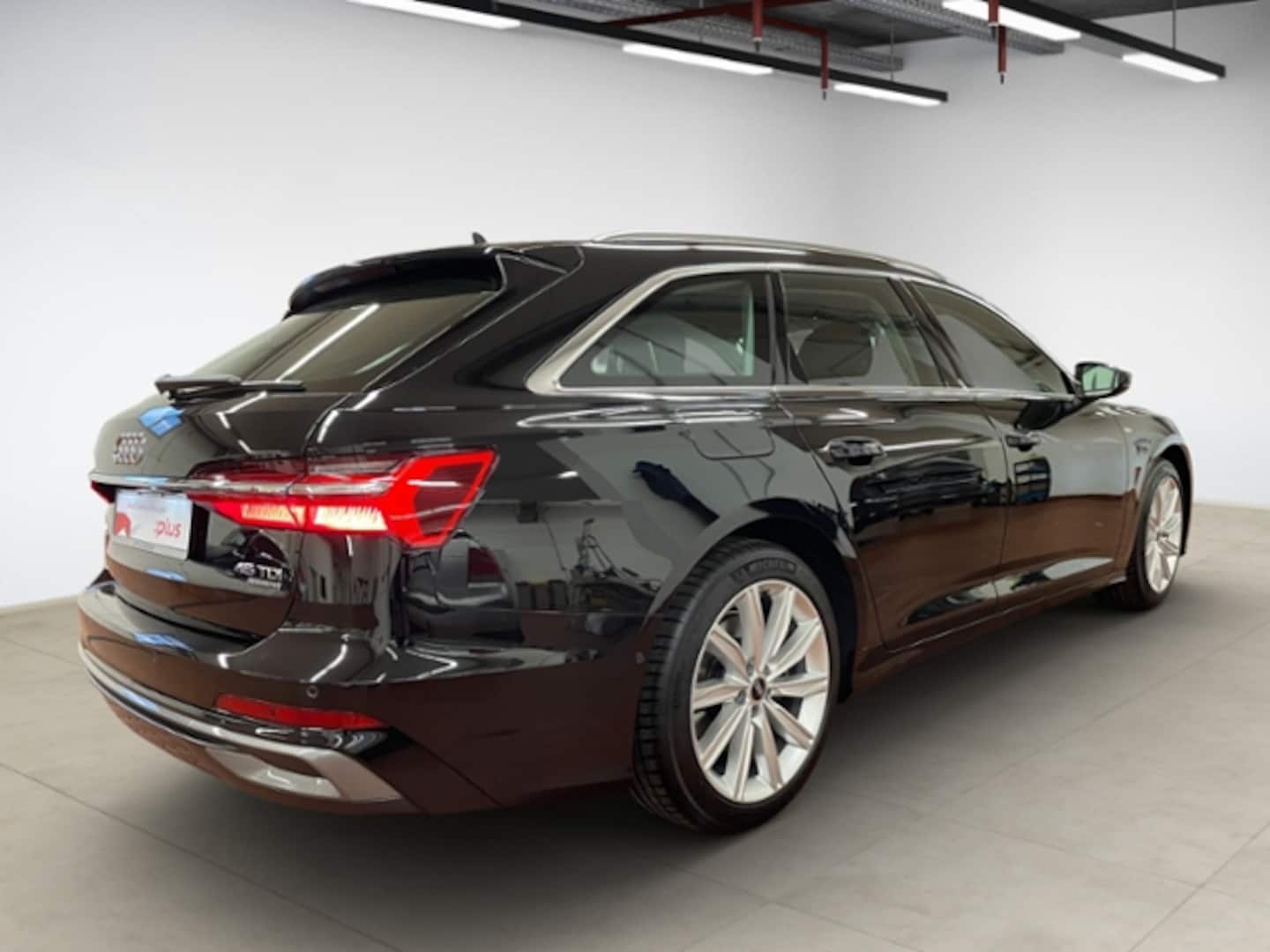Bild über Audi A6 Avant S line 45 TDI quattro S tronic - für weitere Informationen kontaktieren Sie den Audi Partner