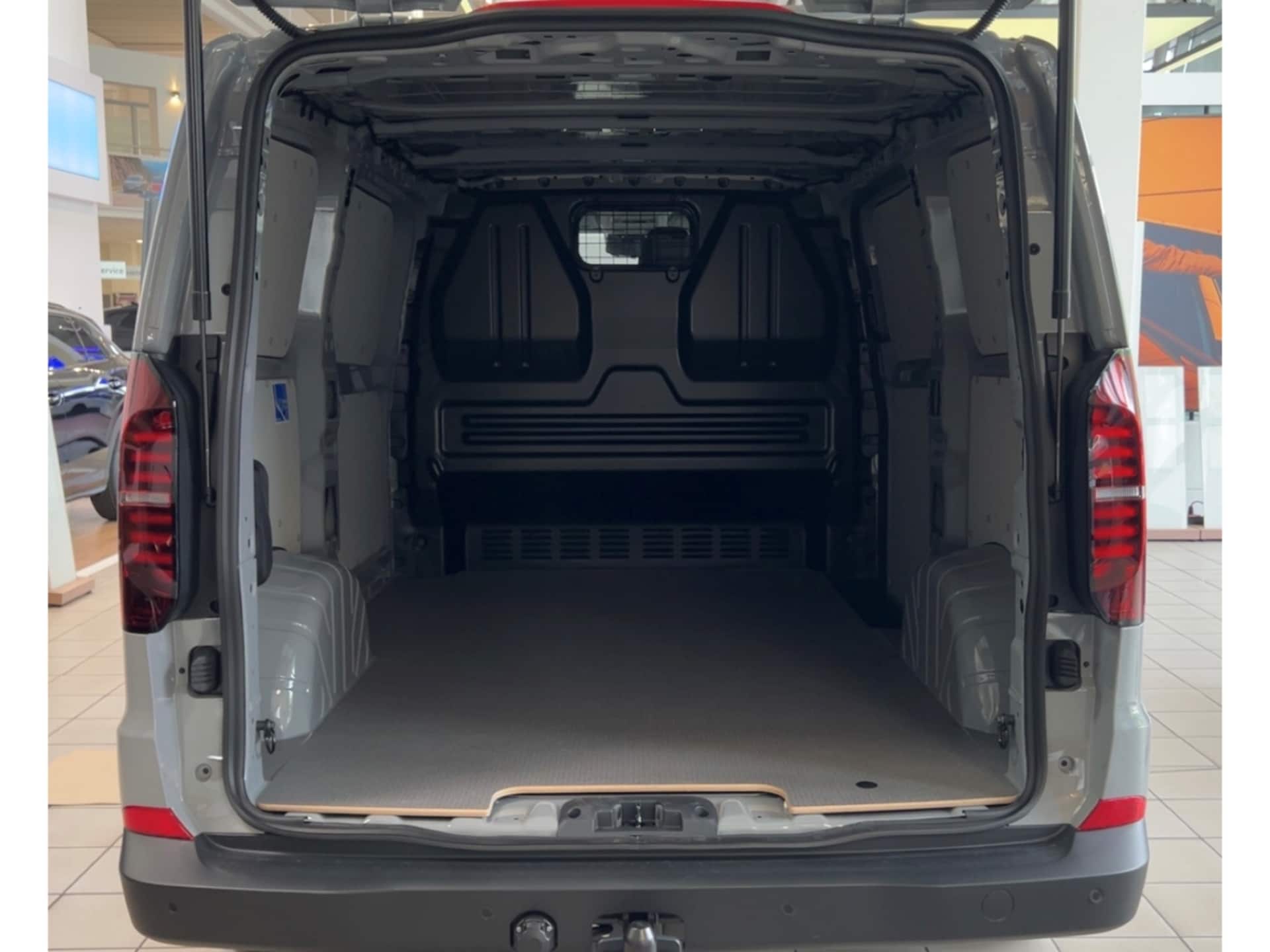 Volkswagen Transporter Kasten kurzer Radstand